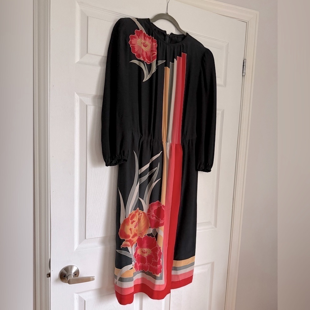 Vintage 1970s black silk Japanese patterned midi dress - size Medium (M) - Picture 4 of 8